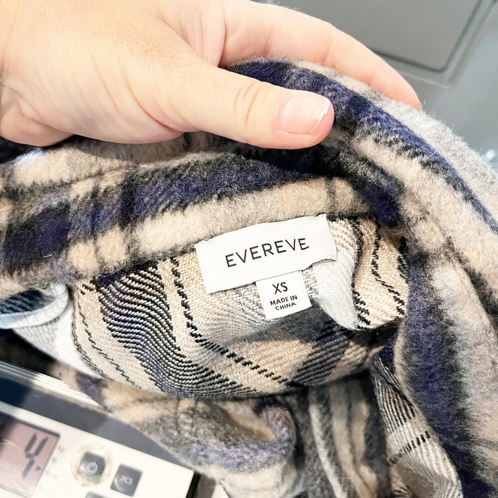 Evereve Plaid Simone Long Sleeve Chest Pocket Oversized Shacket Gray Blue XS - Picture 2 of 5